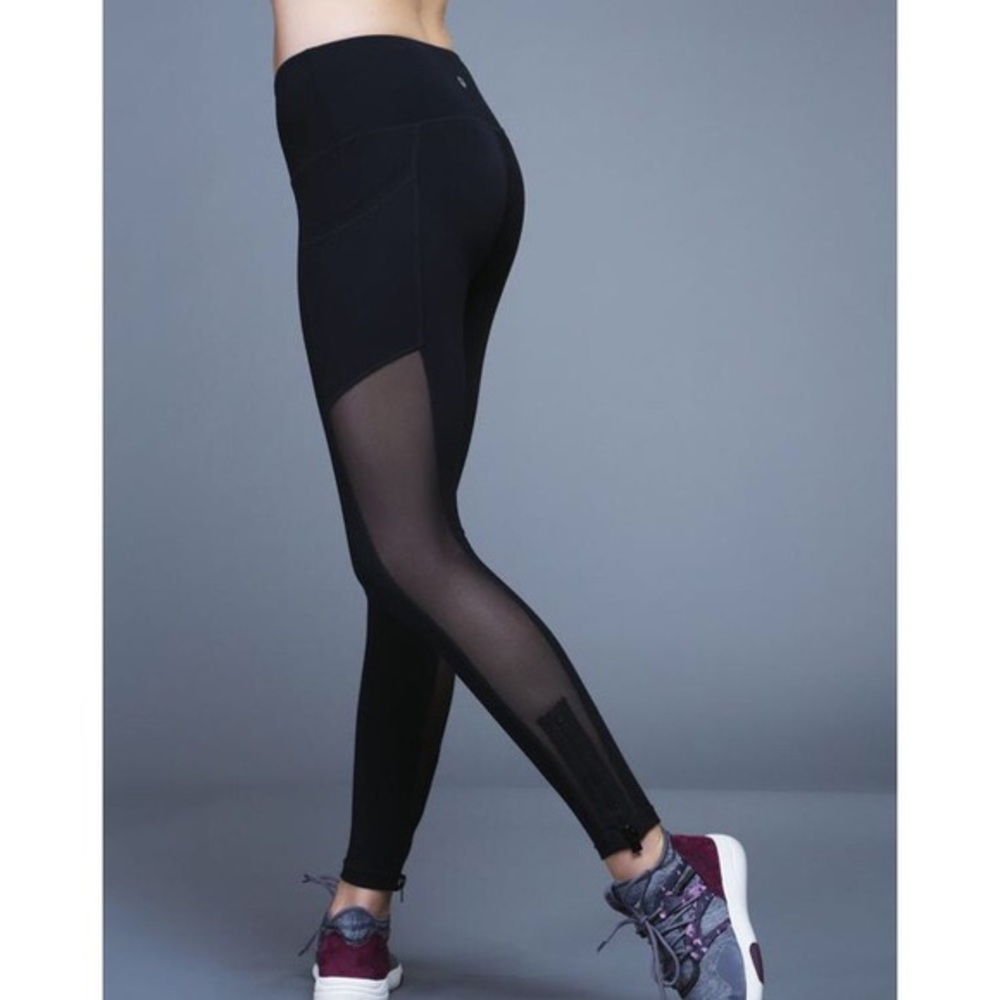 Popflex Black Adventure ZipLeggings with Pockets and Zipper Accents